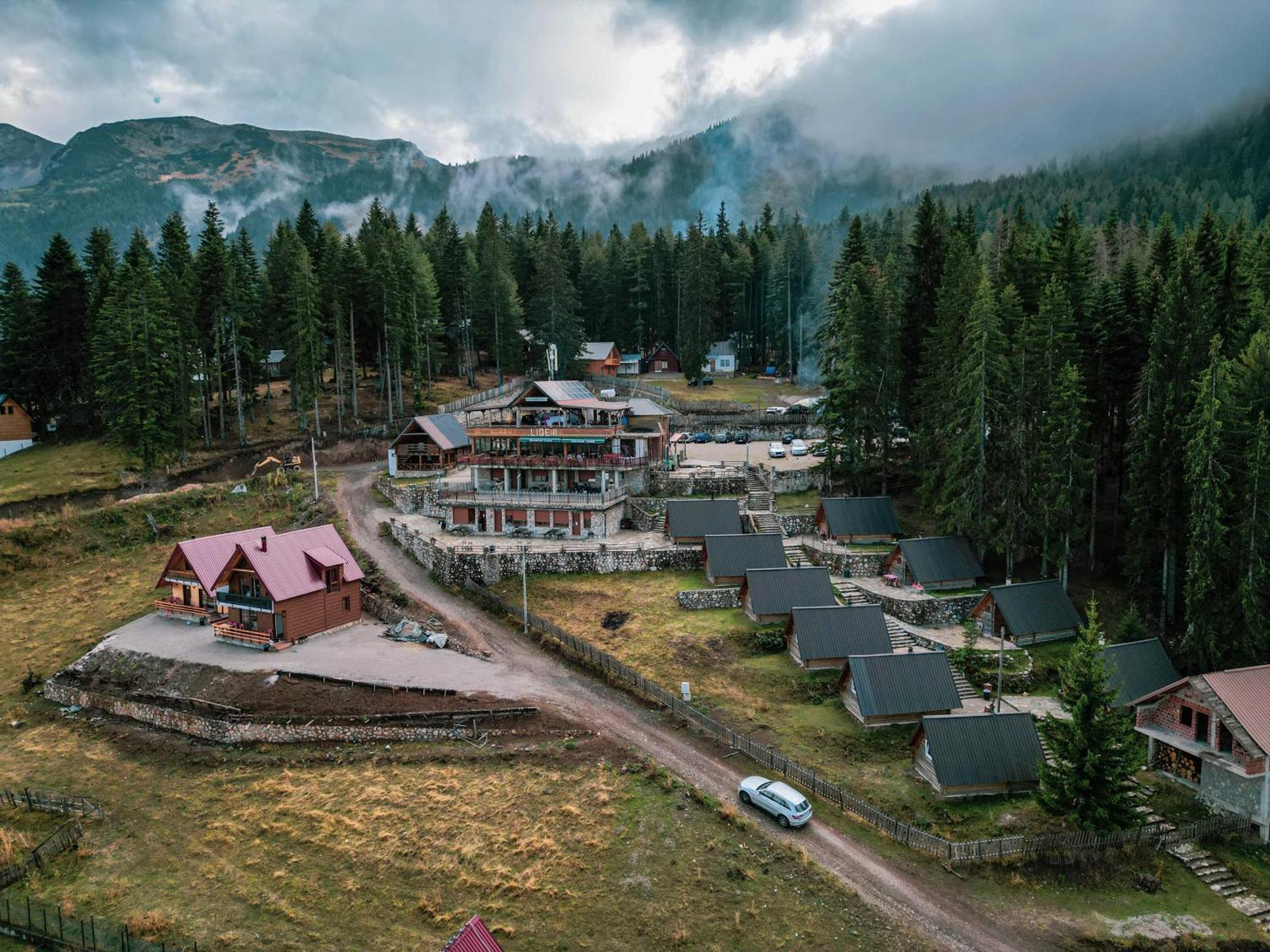 Hotel Te Liqeni Peć Exterior foto