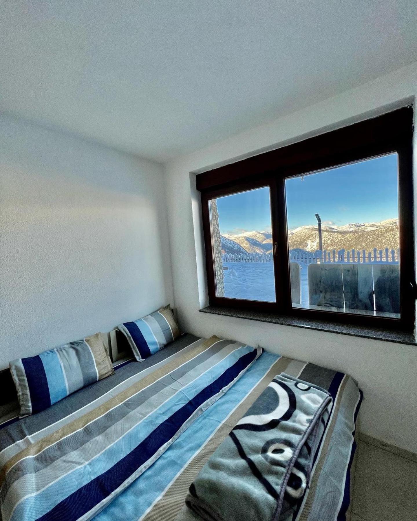Hotel Te Liqeni Peć Exterior foto